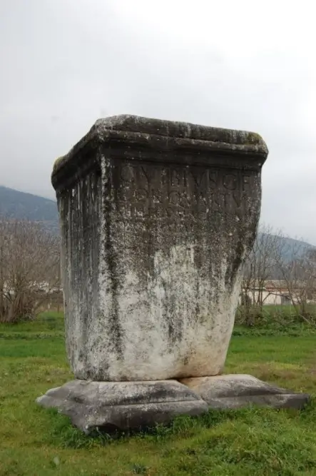 Dikili Tas (Orthopetra)